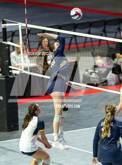 Thumbnail 2 in Hedgesville vs. George Washington (WVSSAC Class AAAA Quarterfinal) photogallery.