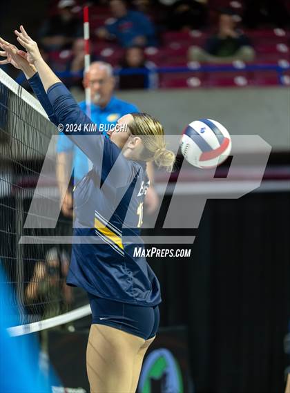 Thumbnail 1 in Hedgesville vs. George Washington (WVSSAC Class AAAA Quarterfinal) photogallery.
