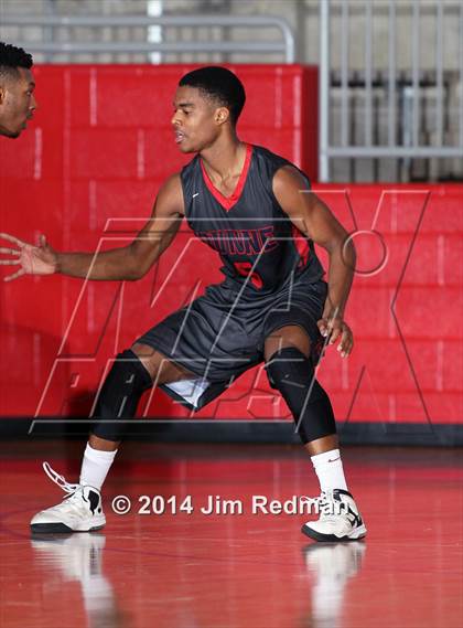 Thumbnail 1 in Triple A Academy vs. Bishop Dunne (Thanksgiving Hoppfest) photogallery.
