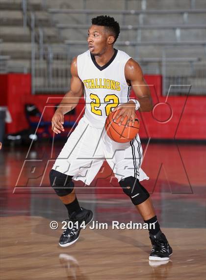 Thumbnail 3 in Triple A Academy vs. Bishop Dunne (Thanksgiving Hoppfest) photogallery.