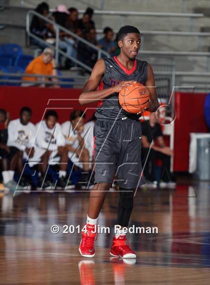 Thumbnail 2 in Triple A Academy vs. Bishop Dunne (Thanksgiving Hoppfest) photogallery.