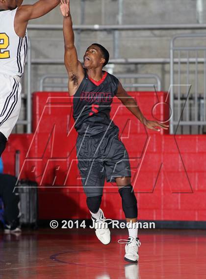 Thumbnail 2 in Triple A Academy vs. Bishop Dunne (Thanksgiving Hoppfest) photogallery.