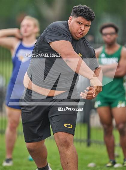Thumbnail 1 in Northland Christian Relays (Shot Put) photogallery.