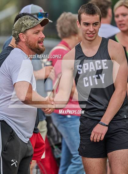 Thumbnail 2 in Northland Christian Relays (Shot Put) photogallery.