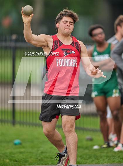 Thumbnail 2 in Northland Christian Relays (Shot Put) photogallery.