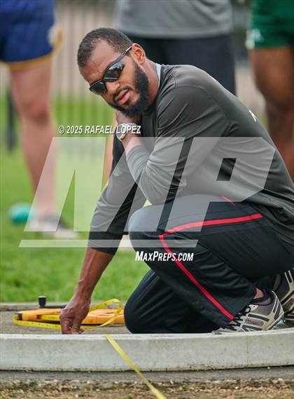 Thumbnail 1 in Northland Christian Relays (Shot Put) photogallery.