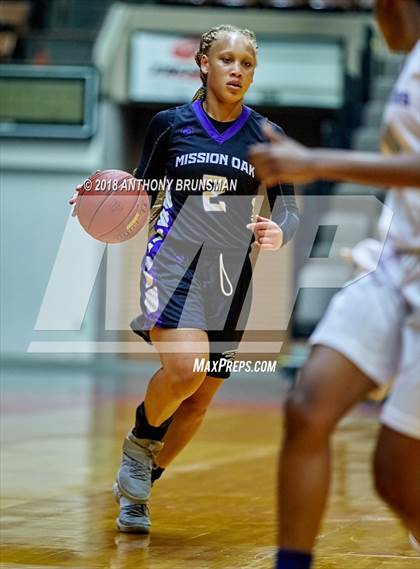 Thumbnail 3 in Bakersfield vs. Mission Oak (CIF CS D2 Final) photogallery.