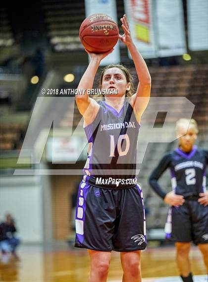 Thumbnail 2 in Bakersfield vs. Mission Oak (CIF CS D2 Final) photogallery.
