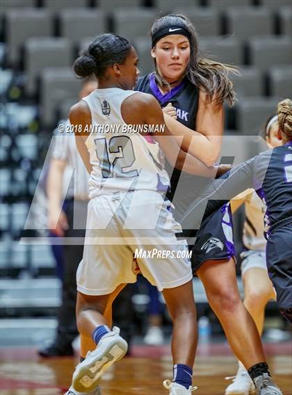 Thumbnail 1 in Bakersfield vs. Mission Oak (CIF CS D2 Final) photogallery.