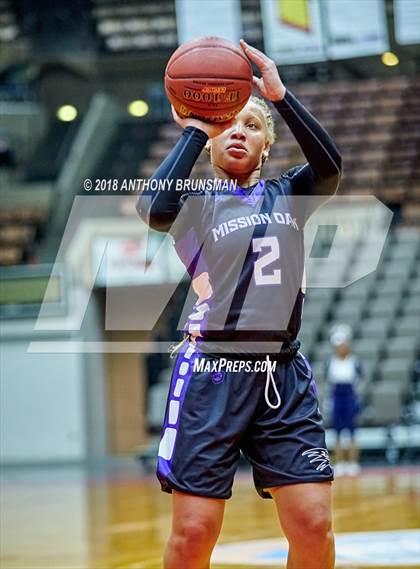 Thumbnail 3 in Bakersfield vs. Mission Oak (CIF CS D2 Final) photogallery.
