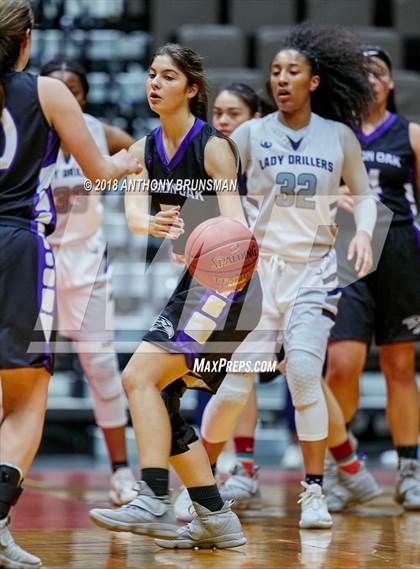Thumbnail 1 in Bakersfield vs. Mission Oak (CIF CS D2 Final) photogallery.