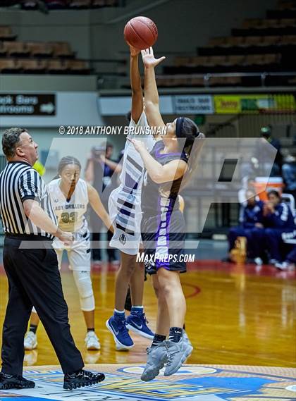 Thumbnail 1 in Bakersfield vs. Mission Oak (CIF CS D2 Final) photogallery.