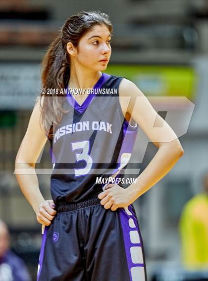 Thumbnail 3 in Bakersfield vs. Mission Oak (CIF CS D2 Final) photogallery.
