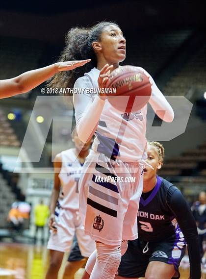 Thumbnail 1 in Bakersfield vs. Mission Oak (CIF CS D2 Final) photogallery.