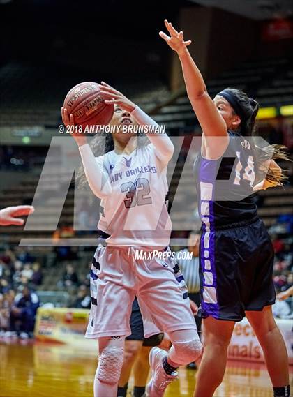 Thumbnail 1 in Bakersfield vs. Mission Oak (CIF CS D2 Final) photogallery.