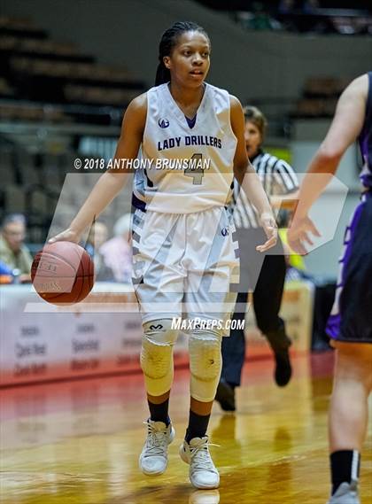 Thumbnail 1 in Bakersfield vs. Mission Oak (CIF CS D2 Final) photogallery.