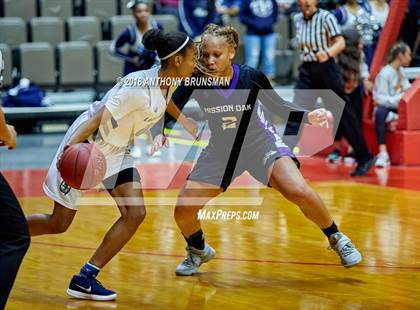 Thumbnail 1 in Bakersfield vs. Mission Oak (CIF CS D2 Final) photogallery.