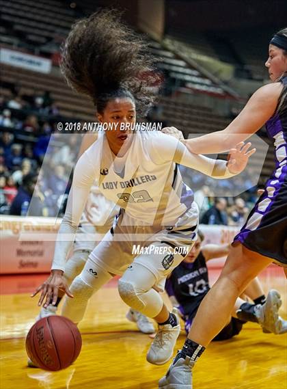 Thumbnail 1 in Bakersfield vs. Mission Oak (CIF CS D2 Final) photogallery.