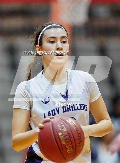 Thumbnail 1 in Bakersfield vs. Mission Oak (CIF CS D2 Final) photogallery.