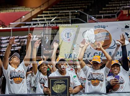 Thumbnail 1 in Bakersfield vs. Mission Oak (CIF CS D2 Final) photogallery.