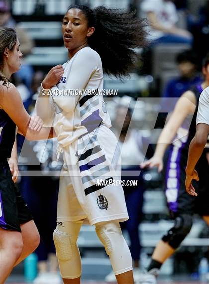 Thumbnail 1 in Bakersfield vs. Mission Oak (CIF CS D2 Final) photogallery.