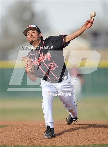 Thumbnail 1 in Greeley Central @ Windsor photogallery.