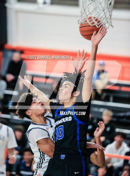 Thumbnail 1 in Beverly Hills vs Windward (Beverly Hills Tournament) photogallery.