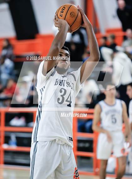 Thumbnail 1 in Beverly Hills vs Windward (Beverly Hills Tournament) photogallery.