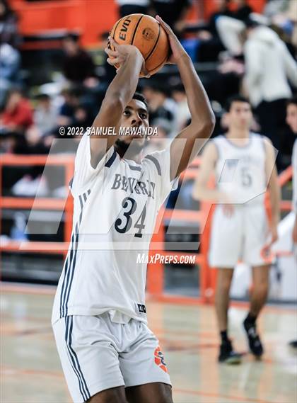 Thumbnail 3 in Beverly Hills vs Windward (Beverly Hills Tournament) photogallery.