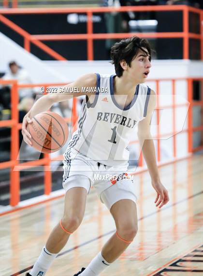 Thumbnail 2 in Beverly Hills vs Windward (Beverly Hills Tournament) photogallery.