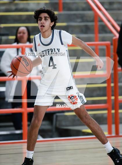 Thumbnail 1 in Beverly Hills vs Windward (Beverly Hills Tournament) photogallery.