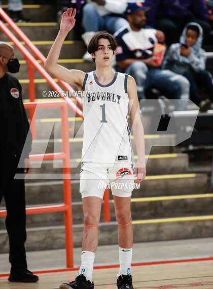 Thumbnail 2 in Beverly Hills vs Windward (Beverly Hills Tournament) photogallery.