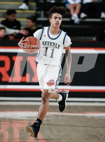 Thumbnail 1 in Beverly Hills vs Windward (Beverly Hills Tournament) photogallery.