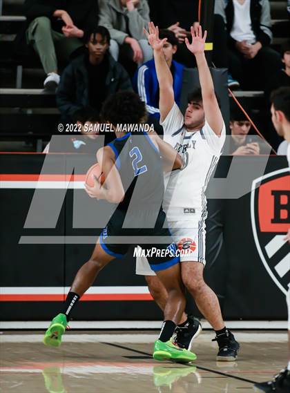 Thumbnail 2 in Beverly Hills vs Windward (Beverly Hills Tournament) photogallery.