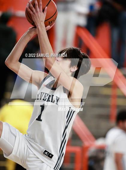 Thumbnail 1 in Beverly Hills vs Windward (Beverly Hills Tournament) photogallery.