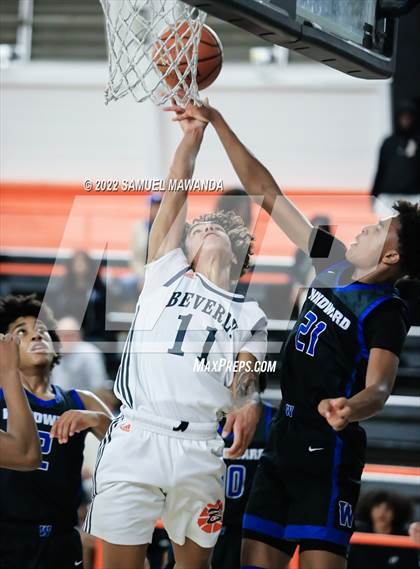 Thumbnail 1 in Beverly Hills vs Windward (Beverly Hills Tournament) photogallery.