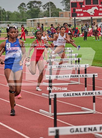Thumbnail 3 in UIL 6A Track & Field District Prelims (300M Hurdles) photogallery.