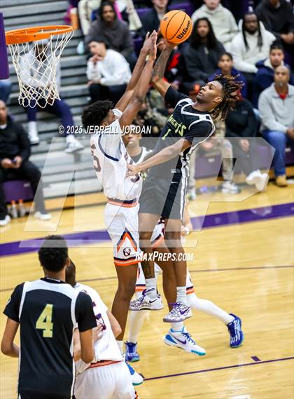 Thumbnail 3 in GRACE Christian vs Northern Nash (John Wall Holiday Invitational) photogallery.