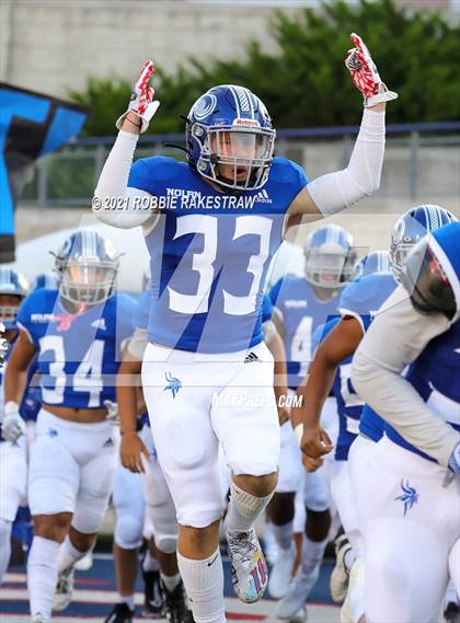 Thumbnail 2 in Argyle vs. Nolan Catholic photogallery.