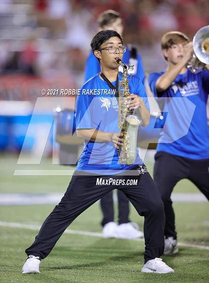 Thumbnail 2 in Argyle vs. Nolan Catholic photogallery.