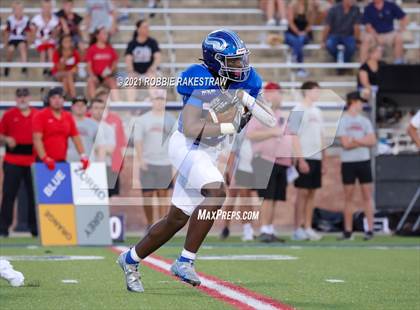 Thumbnail 2 in Argyle vs. Nolan Catholic photogallery.