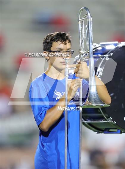 Thumbnail 2 in Argyle vs. Nolan Catholic photogallery.