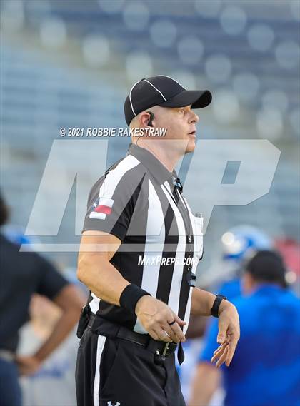 Thumbnail 1 in Argyle vs. Nolan Catholic photogallery.