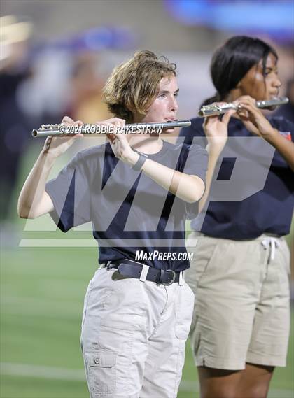 Thumbnail 3 in Argyle vs. Nolan Catholic photogallery.