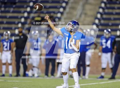 Thumbnail 3 in Argyle vs. Nolan Catholic photogallery.