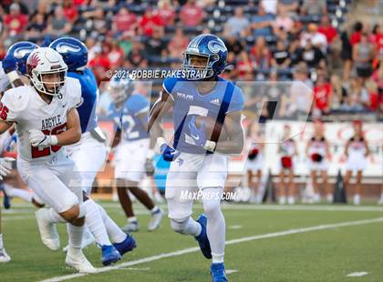 Thumbnail 2 in Argyle vs. Nolan Catholic photogallery.