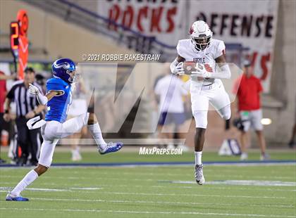 Thumbnail 3 in Argyle vs. Nolan Catholic photogallery.