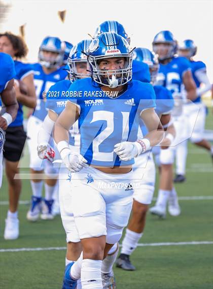 Thumbnail 3 in Argyle vs. Nolan Catholic photogallery.
