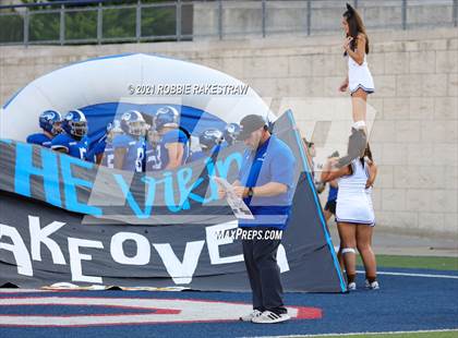 Thumbnail 2 in Argyle vs. Nolan Catholic photogallery.