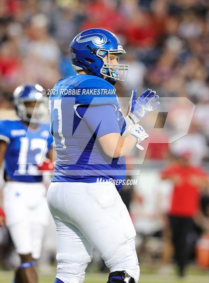 Thumbnail 3 in Argyle vs. Nolan Catholic photogallery.